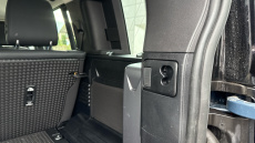 Land Rover Defender 3.0 D250 SE 110 5dr Auto Diesel Estate